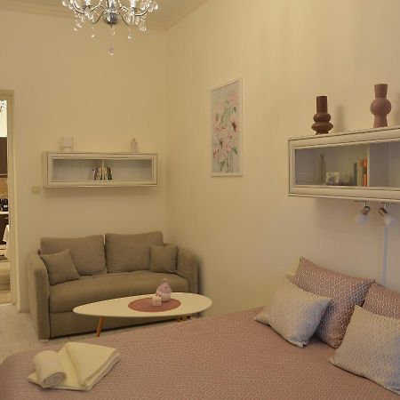 Elegant Apartman Eger Extérieur photo